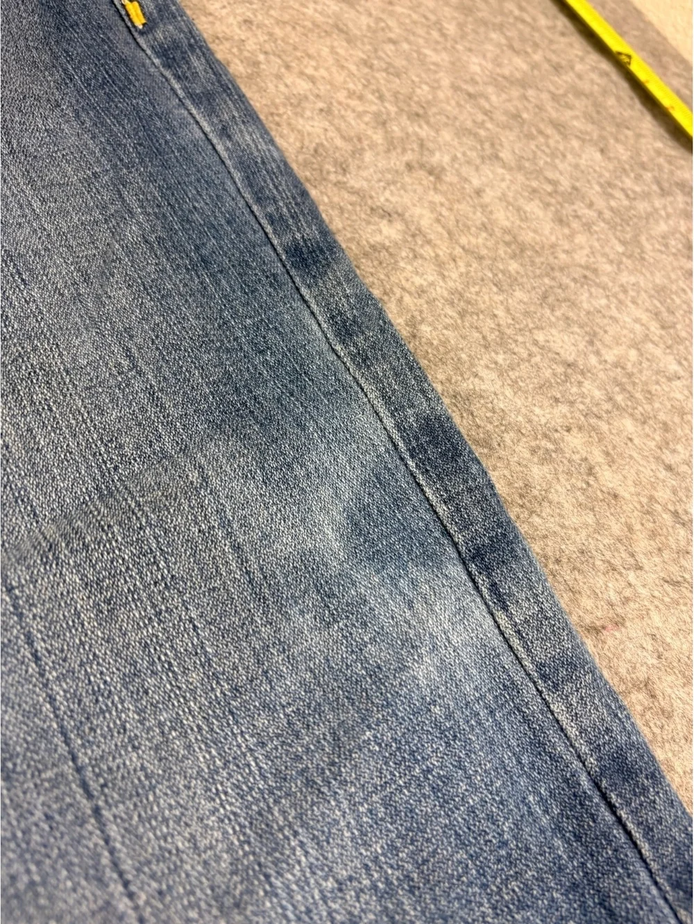 True Religion straight baggy blue jeans size 38x32
